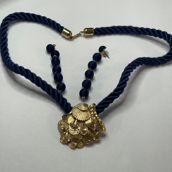 necklace earrings Y2K gold tone shell pendant navy blue cord nautical jewelry - Picture 2 of 14